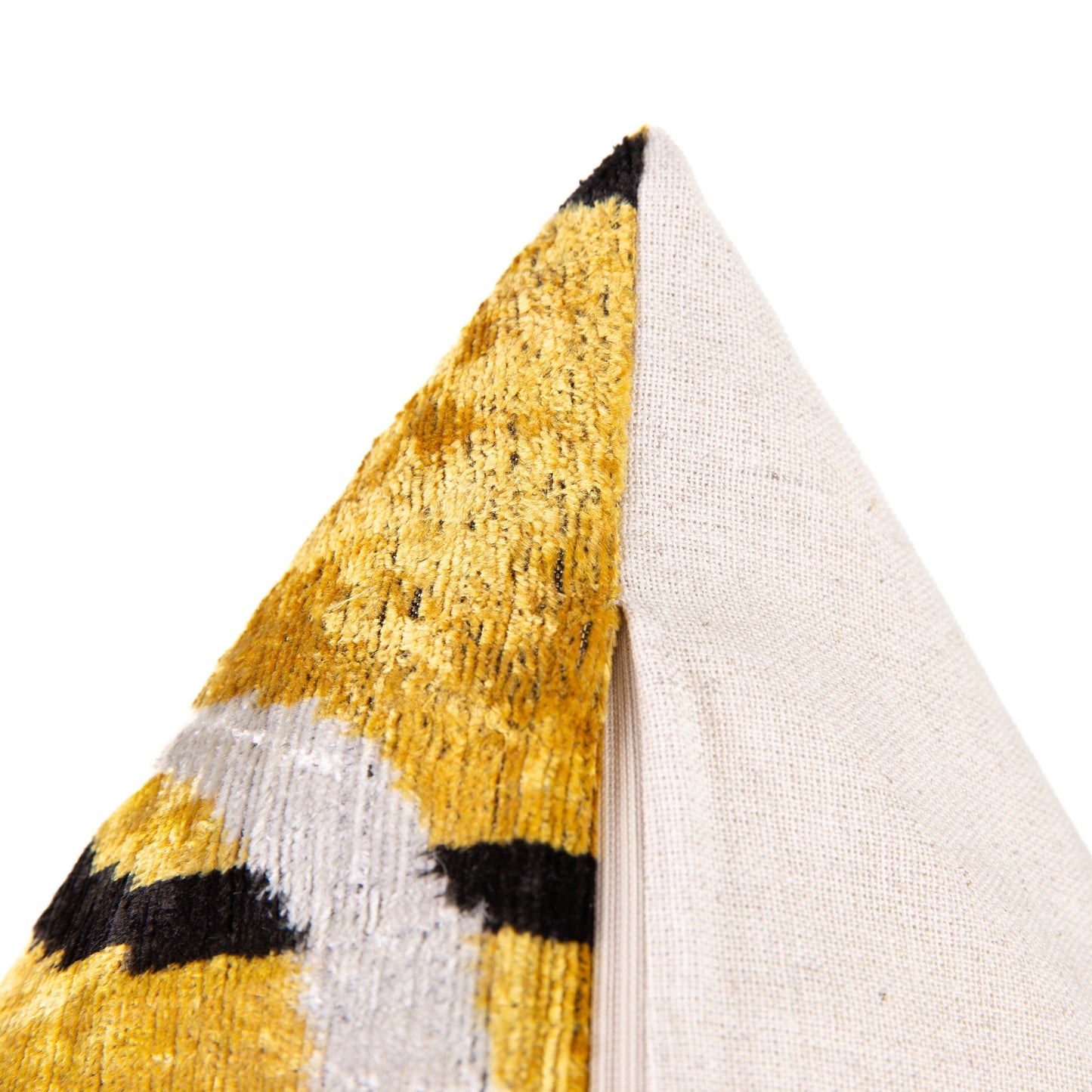 Gold, Black, and White Chain Link Velvet Cushion